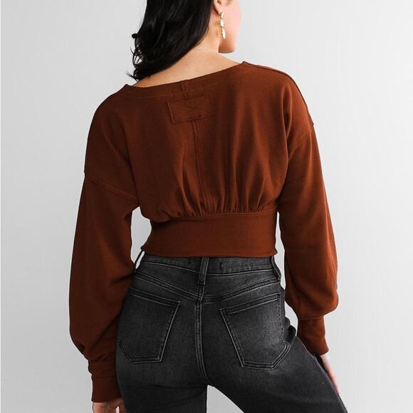 Free People All Nighter Cropped Top in chocolate brown v neckline women’s size S - Picture 3 of 9